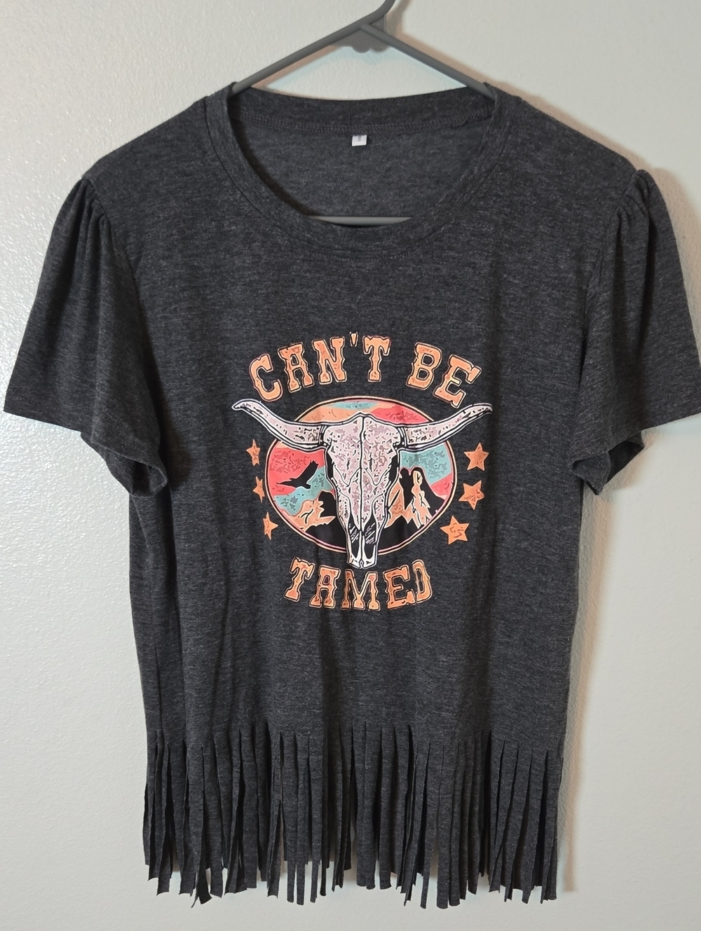 Charcoal Gray Fringe Graphic Flutter Sleeve Tee Size Small